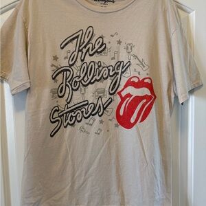 Men’s Graphic Tee with Red and Gray Design